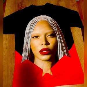 Cowboy Carter 2025 Tour Tee – Medium – Graphic Concert Shirt